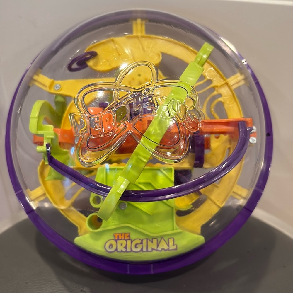 Preowned Spin Master Games Perplexus Interactive Maze Game, Approx 7.5 in Wide
